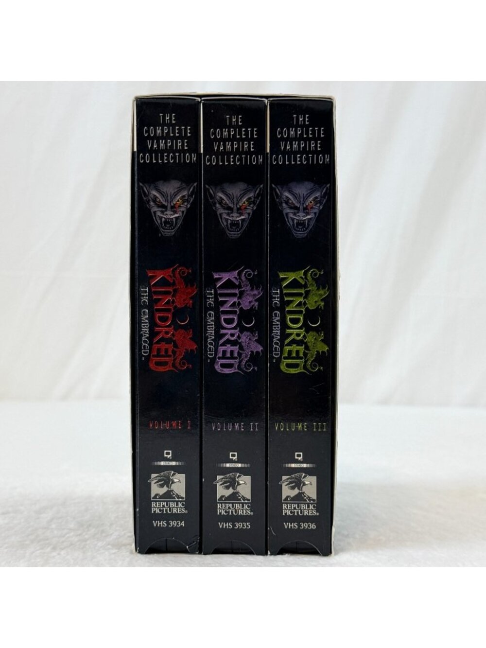 Kindred The Embraced The Complete Vampire Collection 3 VHS Set 1996
